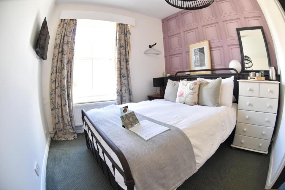 Chestnut Bed And Breakfast Bourton-on-the-Water Δωμάτιο φωτογραφία